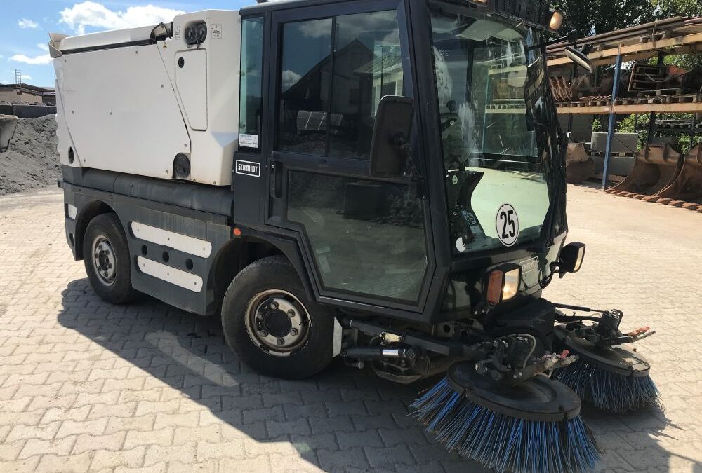 Schmidt Swingo Compact selbstfahrende Kehrmaschine